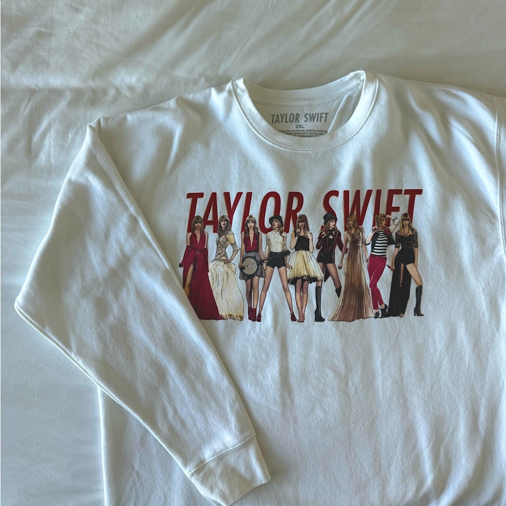 RED TAYLOR SWIFT crewneck